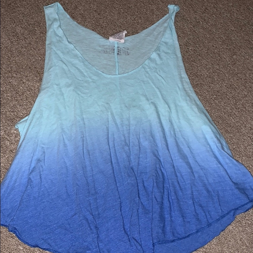 Ombré VS pink tank